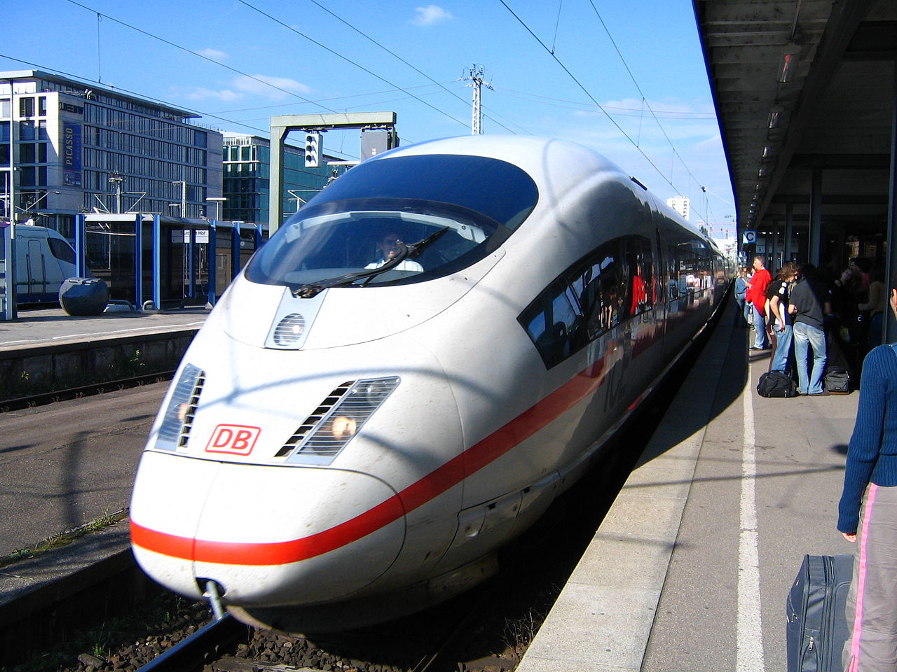 Anormal El cielo Nido Cómo llegar a Múnich en tren - Guia de Alemania