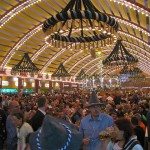 Carpa Löwenbräu dentro, Oktoberfest