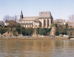 Justinuskirche (Iglesia de San Justino)