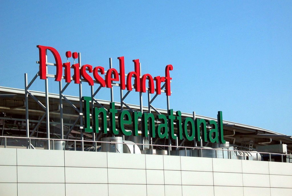 dusseldorf airport virtual tour